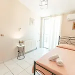 Rena's Center House Apartament *