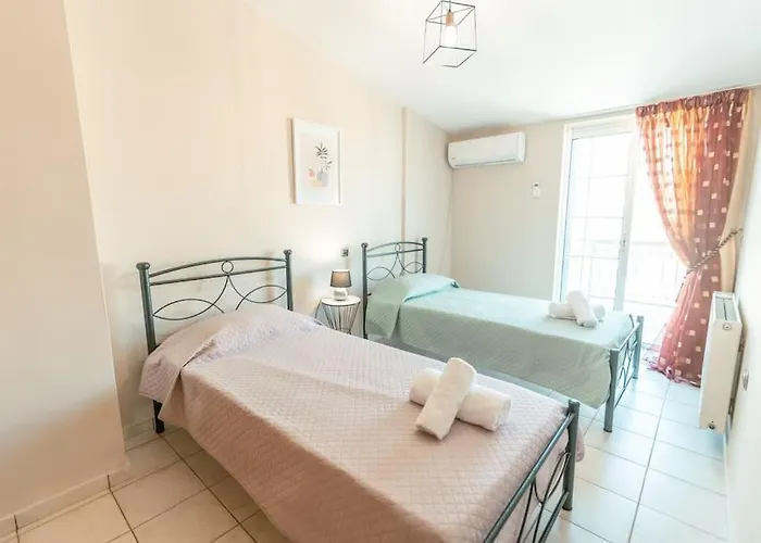 Rena's Center House *