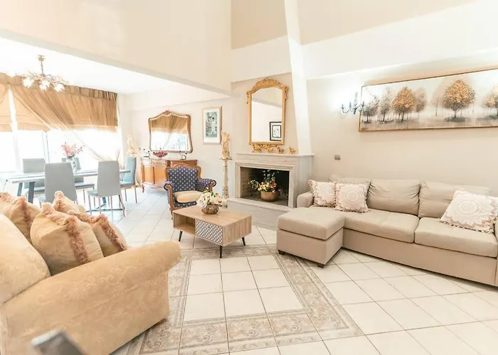 Rena's Center House Apartman *