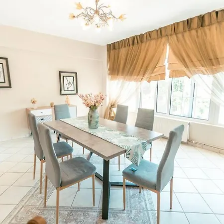 Appartamento Rena's Center House