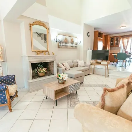 Apartment Rena's Center House *